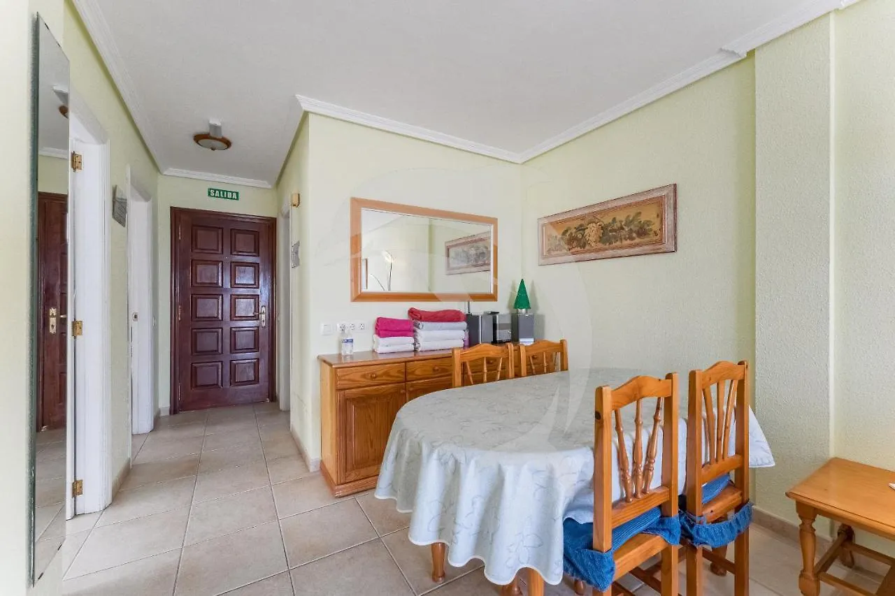 אל מדאנו Apartamentos Los Delfines ספרד